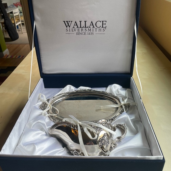 Wallace Silversmiths silver plate gravy boat - Picture 2 of 6